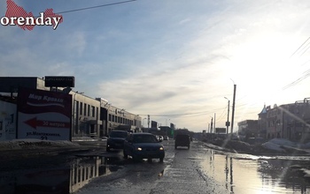 Из-за огромного количества ям участок улицы Монтажников в Оренбурге впору закрывать для движения