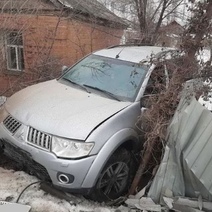 В Бузулуке водитель «Мицубиси Паджеро» погиб в двойном ДТП