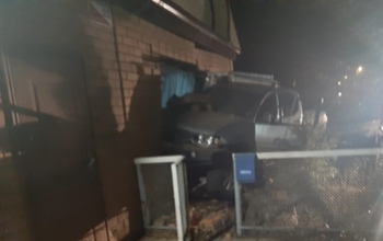 В Сорочинске внедорожник протаранил дом