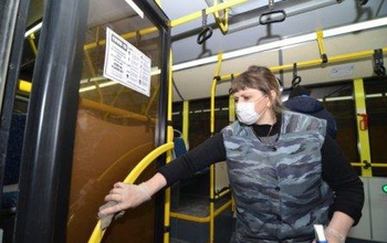 В Оренбурге автобусы и троллейбусы дезинфицируют 2 раза в день