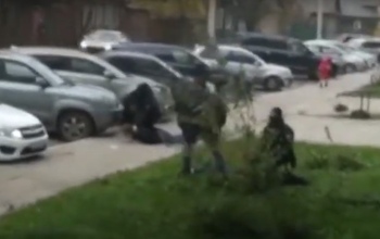 Трое молодых оренбуржцев, которые сбывали фальшивые деньги, выслушают приговор
