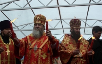 Благодатный огонь в Оренбуржье привезут, но уже после праздника