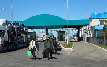 Из Оренбуржья домой отправили 519 граждан Киргизии, застрявших на границе с Казахстаном