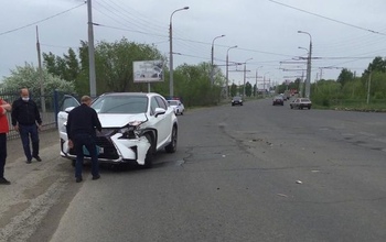 В Оренбурге за рулем «Лексуса», попавшего в ДТП, мог находиться экс-губернатор Оренбуржья