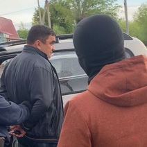 Попавшийся на взятке глава Светлинского района не признает своей вины