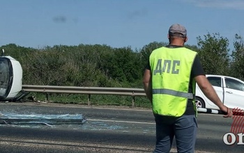 ДТП под Оренбургом: водитель зажат в авто, пострадали девушка и ребенок