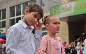 Родители школьников ликуют: учебный год в Оренбуржье подходит к концу