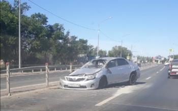В Оренбурге Toyota залетела под КамАЗ