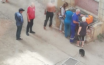 В Орске 82-летний мужчина выпал из окна больницы (18+)