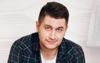 Блогер и певец DAVA собирается сделать семье из Домбаровского района сюрприз