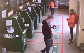 Оренбурженка может получить 5 лет тюрьмы за кражу 5 000 рублей из банкомата
