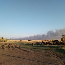 Пожар близ озера Жетыколь в Светлинском районе бушует до сих пор