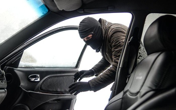 Жители Магнитогорска прятали угнанные автомобили в Орске