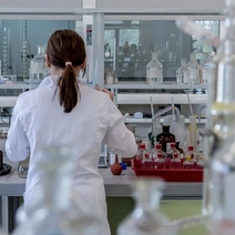 В Оренбуржье коронавирусом заболели медсестра и лаборант 