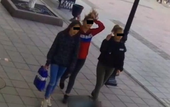 Девочки-подростки, избившие в Оренбурге 12-летнюю школьницу, попали на видео