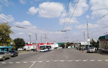 В Оренбурге водитель питбайка скончался после столкновения с троллейбусом