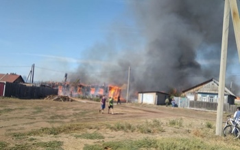 В Бузулукском районе страшный пожар повредил 13 домов