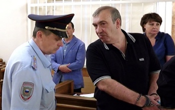 С экс-депутата Заксоба Оренбуржья взыскали компенсацию за покушение на убийство