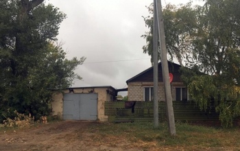 Один человек погиб и четверо пострадали от взрыва снаряда в Акбулакском районе