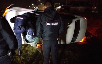 В Бузулуке ночью перевернулся автомобиль