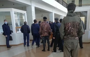 В Оренбурге охотники со всей области толпятся за заветными путевками