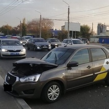 На ул.Донгузской Оренбурга столкнулись автобус и такси