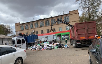 По требованию прокуратуры в Оренбурге убрали мусор возле многоэтажек