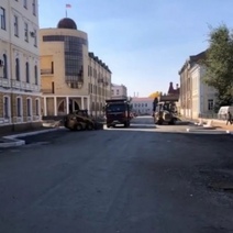 В Оренбурге к новенькому асфальту на улице Правды уже возникли претензии