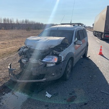 В Оренбуржье авто жителей Алтайского края и Курганской области не смогли проехать мимо друг друга