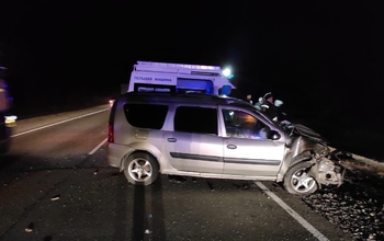 В Оренбуржье в жутком ДТП с четырьмя авто погибли два человека (18+)