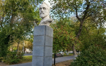 В Оренбурге выделили 84 000 рублей на ремонт бюста Петру Кобозеву