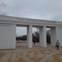 В Оренбурге на входе в благоустраиваемый парк указали не то название