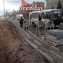 По улице Туркестанской общественный транспорт пустили с риском для пассажиров