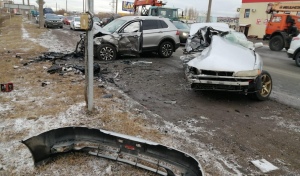 Под Оренбургом жестко столкнулись Toyota и Volkswagen Tiguan