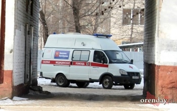 В Тоцком районе бензопила отскочила школьнику в голову (18+)