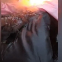 В Оренбургском районе женщина сняла на видео, как сжигает вещи подруги на крыльце её дома