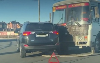 В районе Ростошей произошла авария с участием пассажирского автобуса