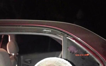 В Оренбурге трое молодых людей пытались перебросить в ИК-4 мобильники и наркотики (18+)