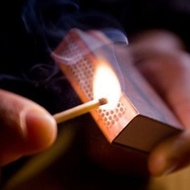 В Оренбурге мужчина из-за ссоры поджёг вещи своей девушки