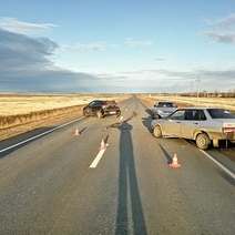 В Первомайском районе при лобовом столкновении КИА и ВАЗа пострадал ребенок (18+)