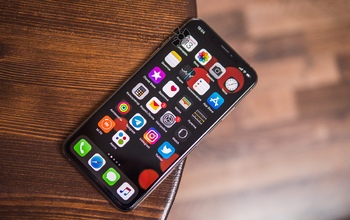 Оренбуржец отсудил у магазина больше 100 тысяч рублей за неисправный IPhone XS
