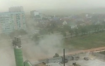 Бетоносмесительной установкой 
