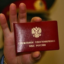 Житель Оренбурга грабил людей с поддельным удостоверением полицейского