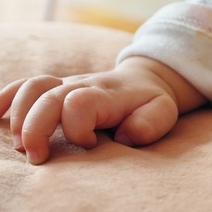 Трагедия в Октябрьском районе: скончался грудной ребенок (18+)