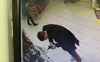 В Оренбурге подростки повредили чужой автомобиль (18+)