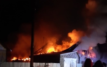 В Бузулуке дотла сгорел жилой дом, без крыши над головой осталась семья с тремя детьми