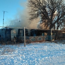 В Новосергиевском районе при пожаре в двухквартирном доме погиб мужчина (18+)