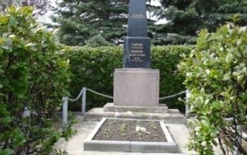 Разыскиваются родные оренбуржца - генерал-майора Якунина, погибшего в 1944 году