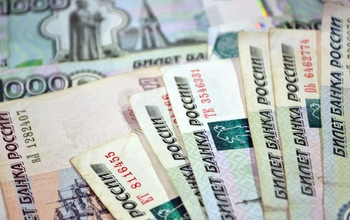 В Оренбуржье должница не желала выплачивать 300 тысяч рублей компенсации из-за ДТП