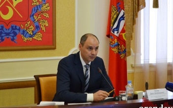Оренбуржцы могут посмотреть итоговую пресс-конференцию Дениса Паслера онлайн